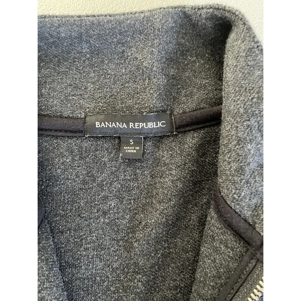 Banana Republic Mens Quarter Zip Sweater Pullover Dark Gray Small Cozy Casual